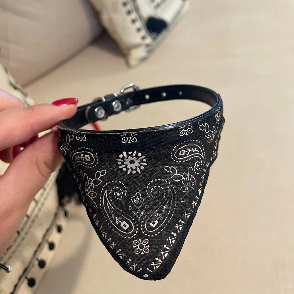 Bandana Ajustável para Pets – Estampa Fofa e Conforto